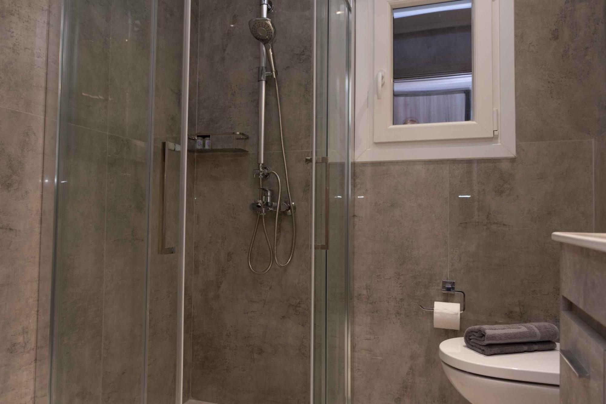 Skg Comfort Apartments Thessaloniki Buitenkant foto
